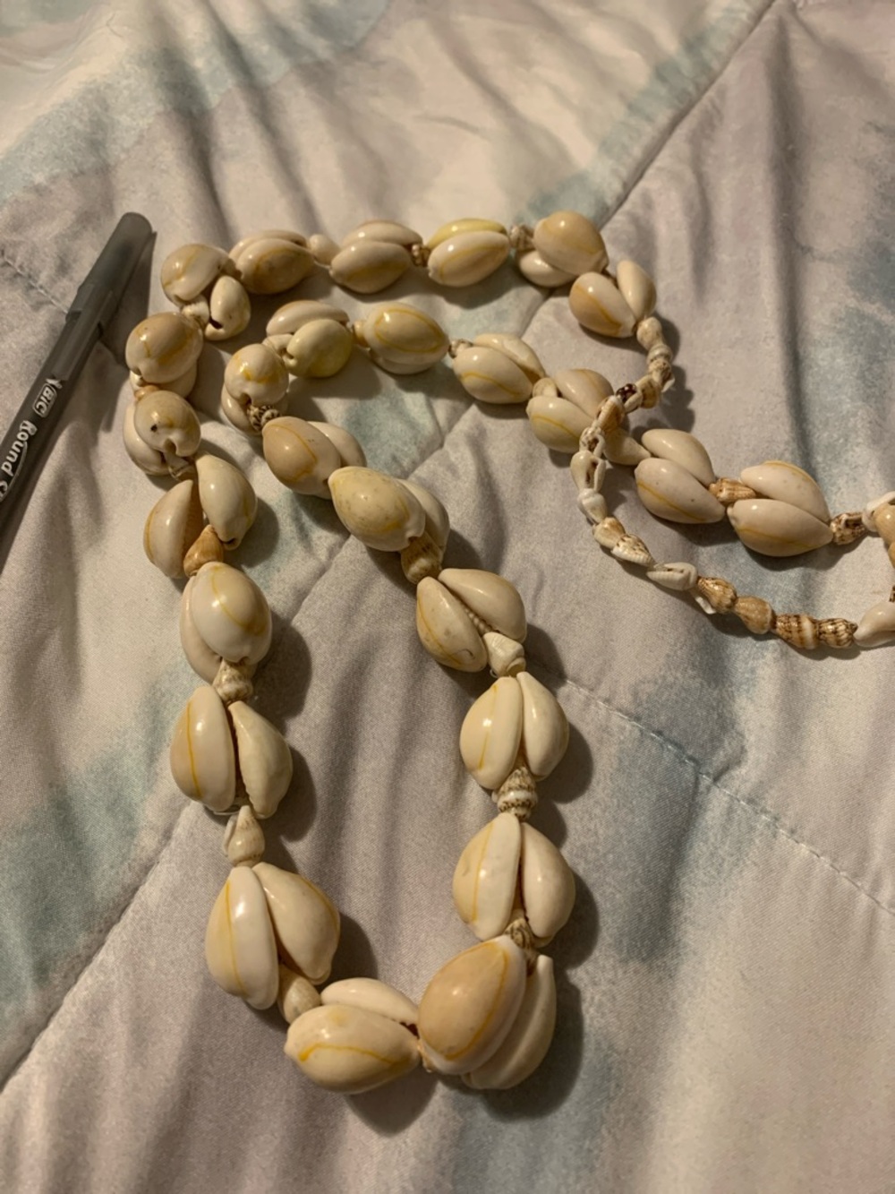 Shell Bead Necklace - Picture 3 of 7